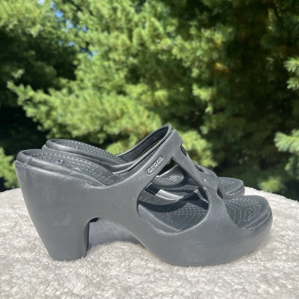 CROCS Cyprus Sandal Womens Size 8 Black Wedge Heel Comfort Shoes